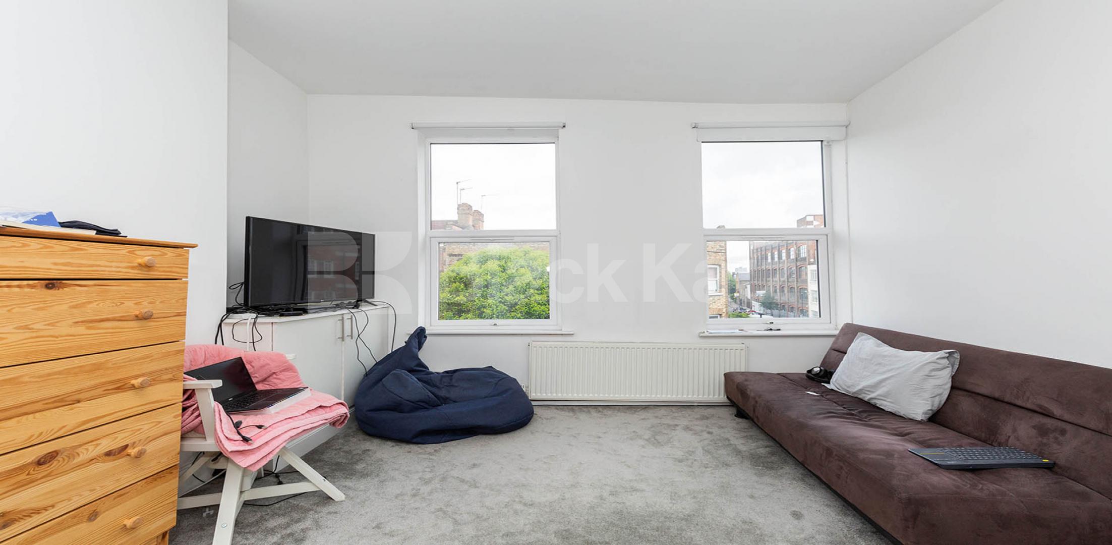 			NEW INSTRUCTION!, 2 Bedroom, 1 bath, 1 reception Flat			 Holloway Road, ARCHWAY